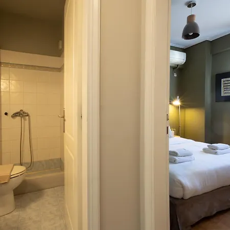 Renovated 3 Bedroom With Acropolis View Athens