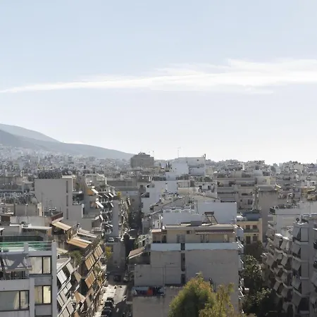 Апартаменты Renovated 3 Bedroom With Acropolis View