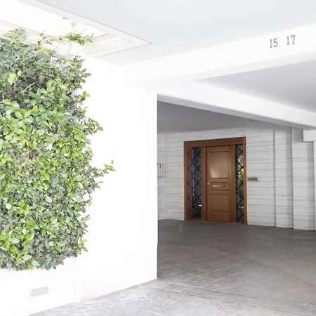 Апартаменты Renovated 3 Bedroom With Acropolis View Афины